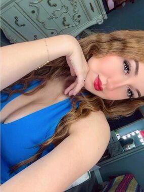 Meet your Posher, Monica